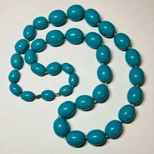 Elegant Turquoise Beaded Necklace